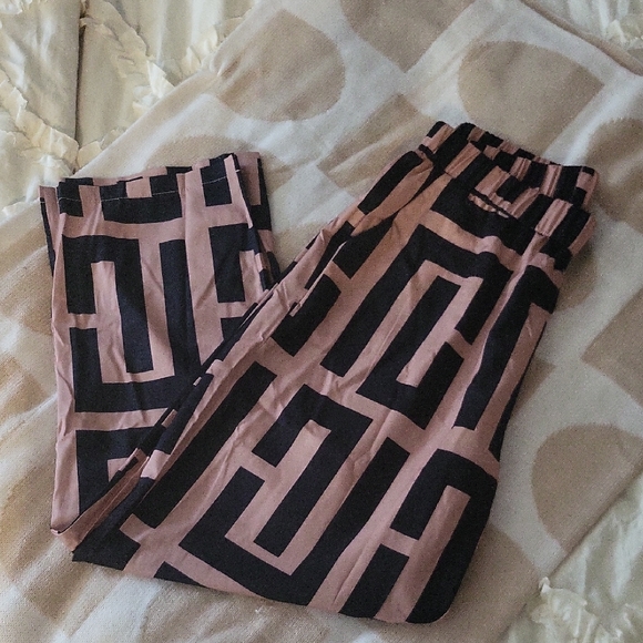 SHEIN Pants - 😍 DESIGNSER FENDI INSPIRED Chic Greek Patterned Women's Pant & Blazer SET!!